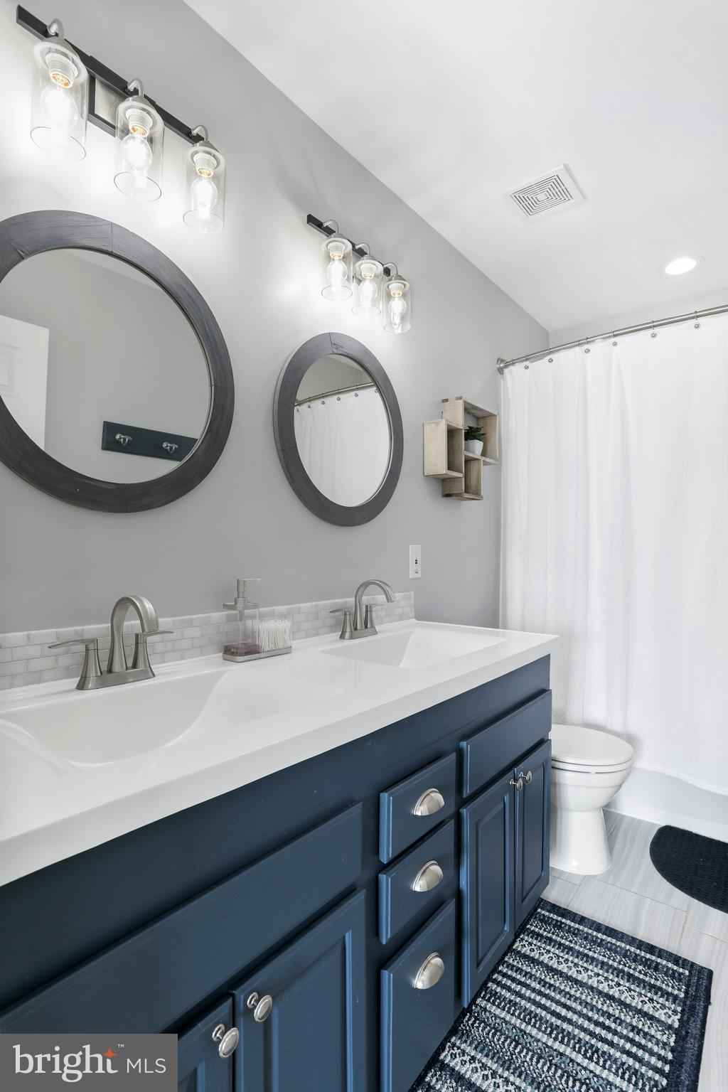 57 Glory Ridge Place Kearneysville, WV 25430 - Photo 32 of 63 2nd floor hall bath