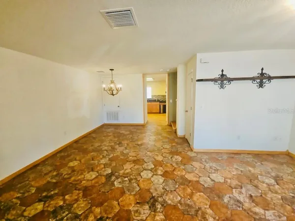 $1,899 | 7703 North Branch Avenue, Tampa, FL 33604