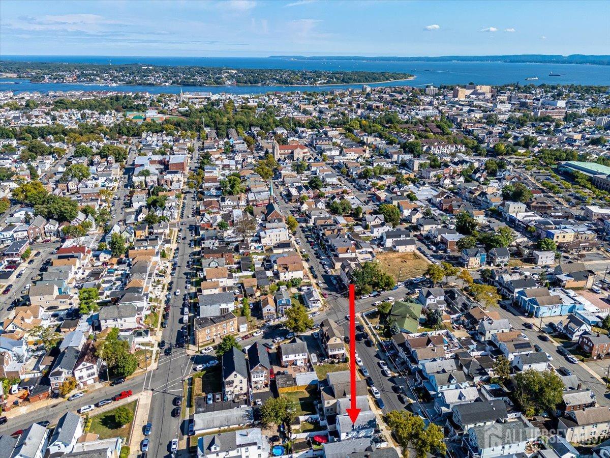 438 Lawrie Street Perth Amboy, NJ 08861 - Photo 12 of 49