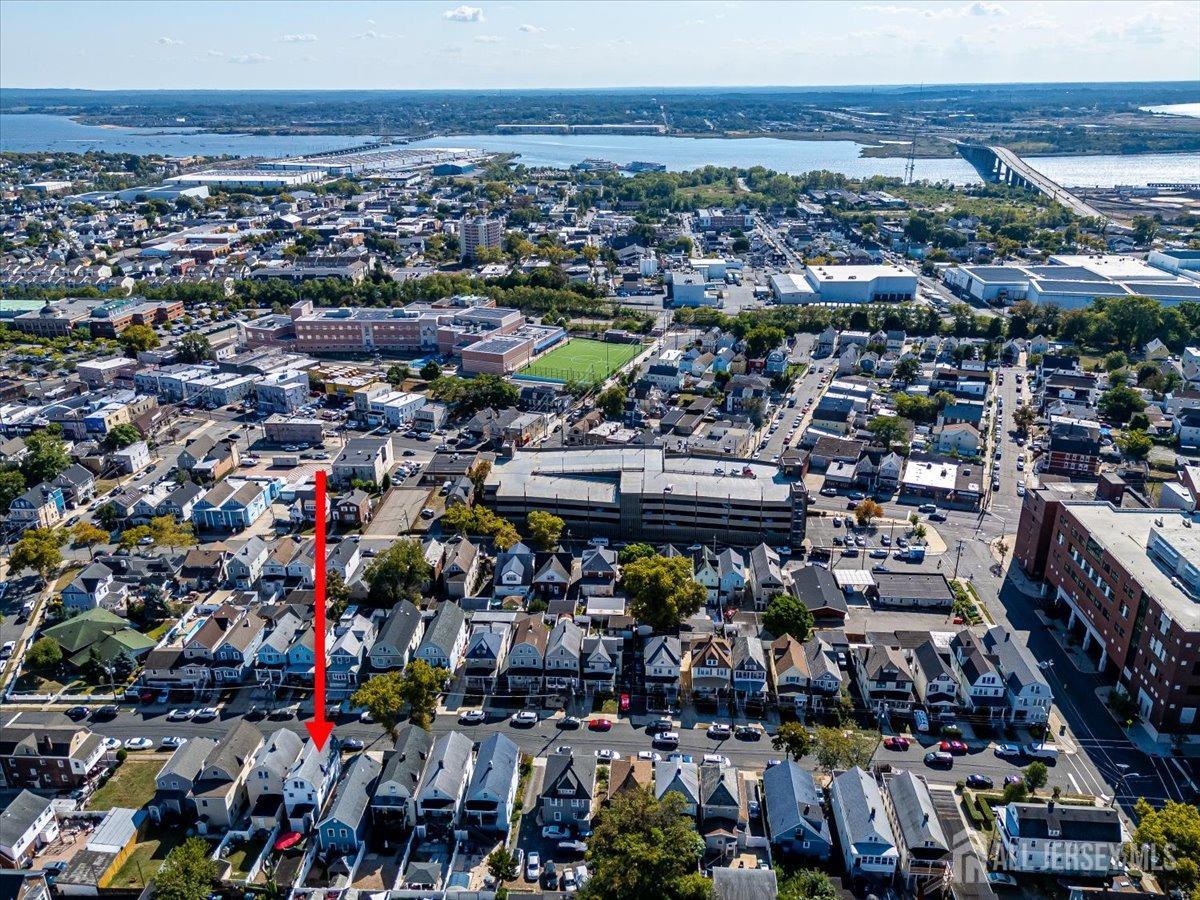 438 Lawrie Street Perth Amboy, NJ 08861 - Photo 13 of 49 a view of a city