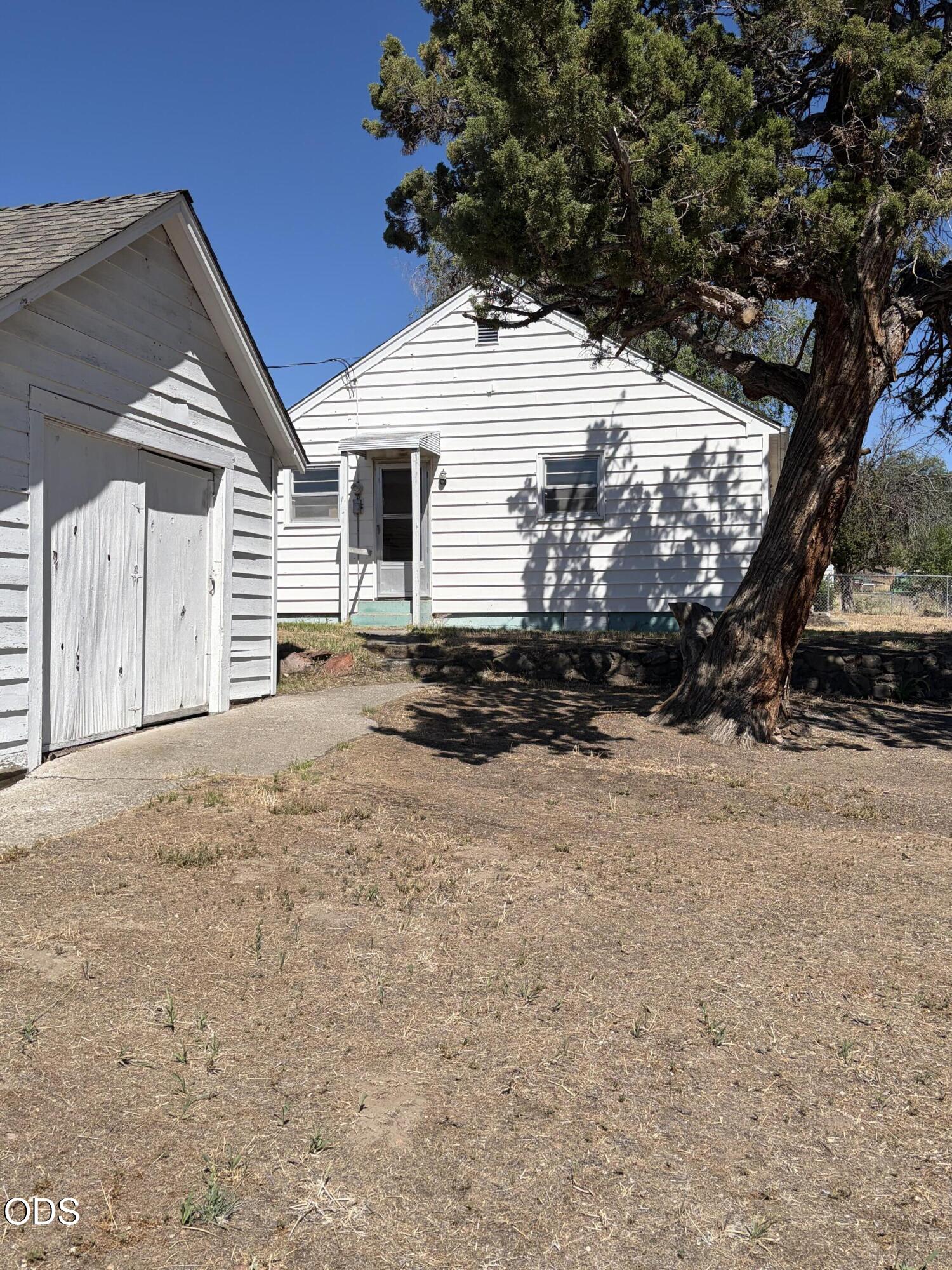 2251 Northeast Laughlin Road Prineville, OR 97754 - Photo 6 of 7 IMG_2281