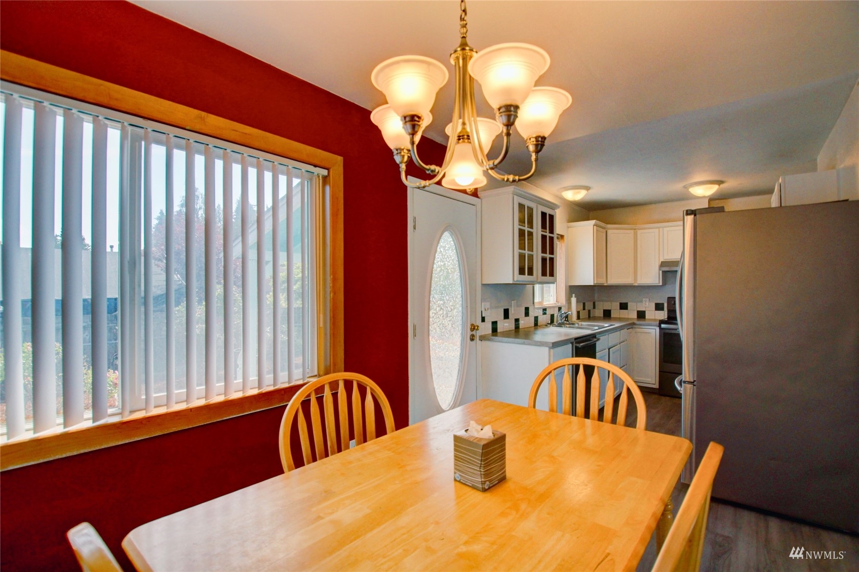 816 North Laventure Road Mount Vernon, WA 98273 - Photo 9 of 33 Gallery Image 9