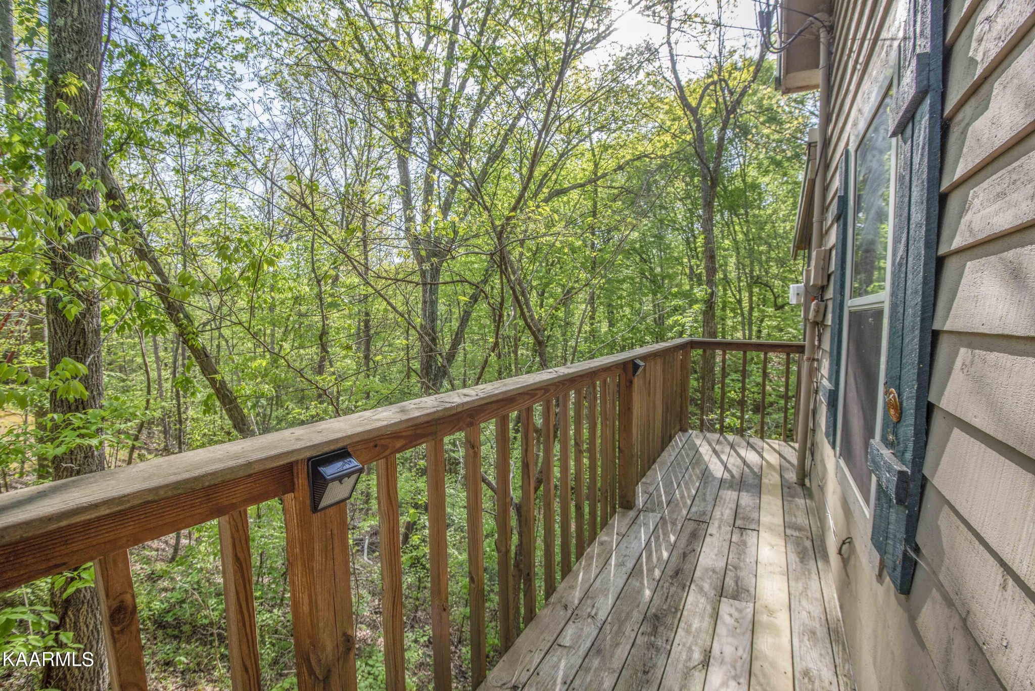 106 Club View Road Townsend, TN 37882 - Photo 12 of 55 a view of balcony with wooden floor