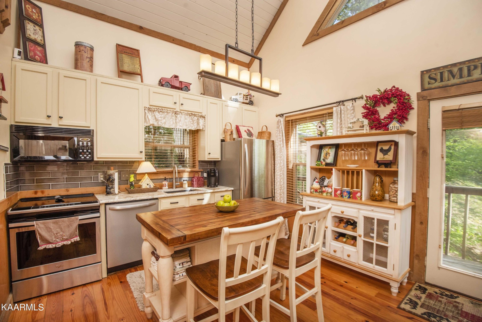 106 Club View Road Townsend, TN 37882 - Photo 15 of 55 a kitchen with a stove a sink and a refrigerator