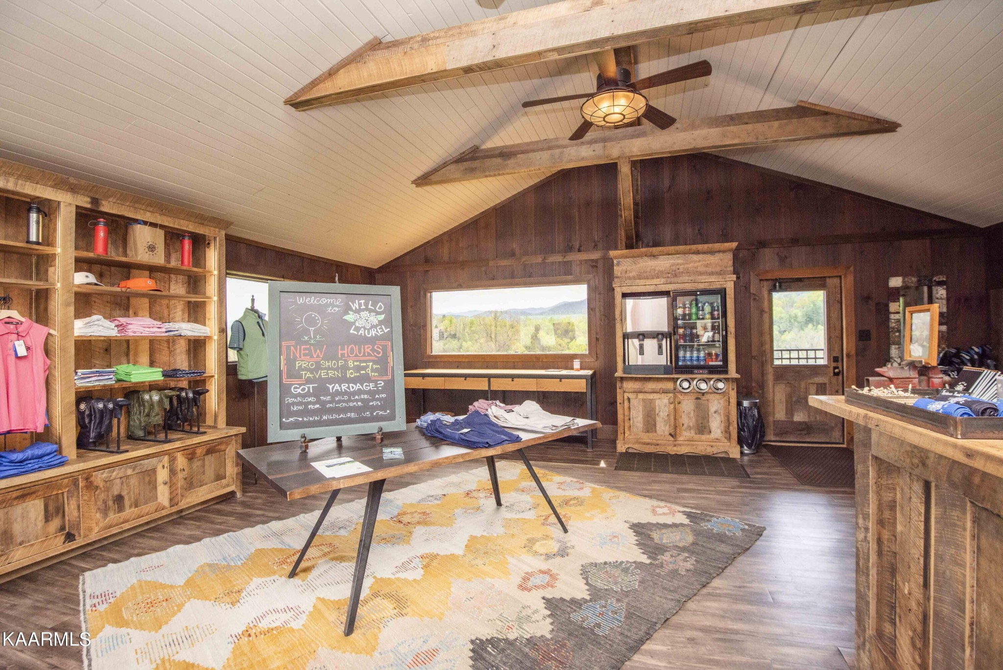 106 Club View Road Townsend, TN 37882 - Photo 53 of 55 a bedroom with furniture and a window