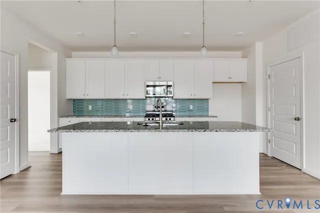 $368,000 | 5304 Twisting Vine Lane, Unit 102, Glen Allen, VA 23059