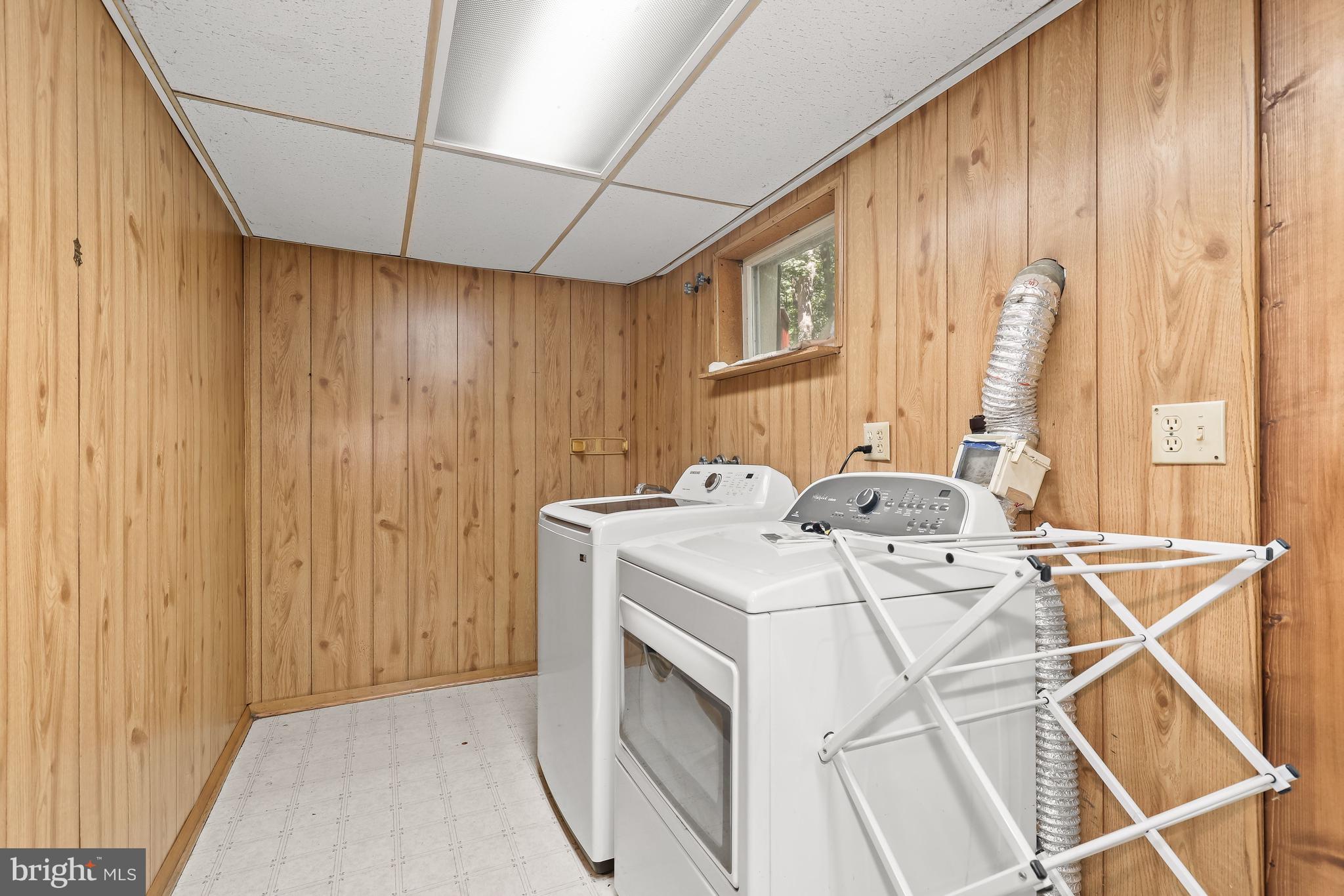 4000 Roop Road New Windsor, MD 21776 - Photo 33 of 49 Landry Room