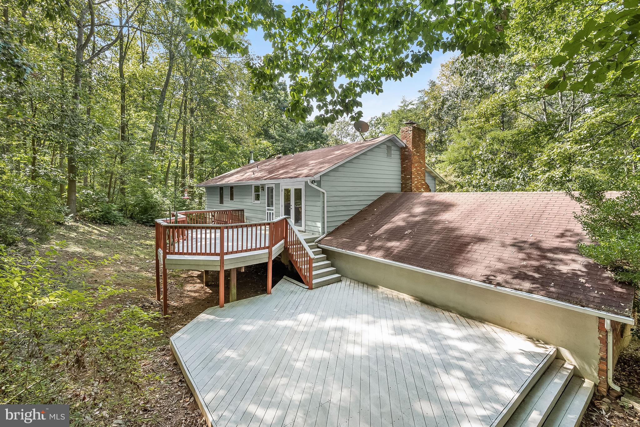 4000 Roop Road New Windsor, MD 21776 - Photo 34 of 49 Tiered Deck