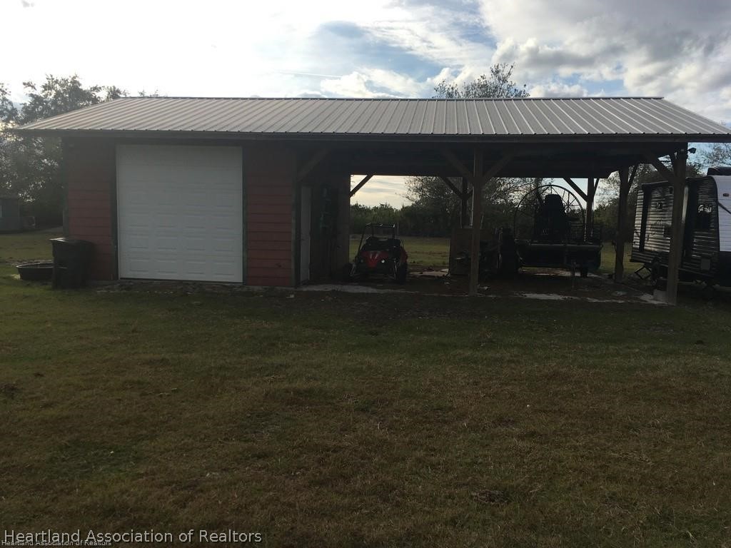 548 Andretti Road Venus, FL 33960 - Photo 5 of 13 Gallery Image 5