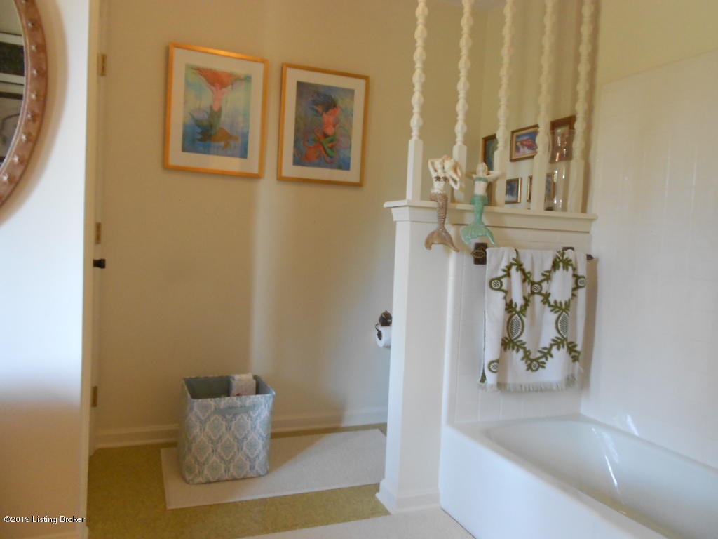 6604 Springfield Road Bardstown, KY 40004 - Photo 16 of 29 DSCN3866