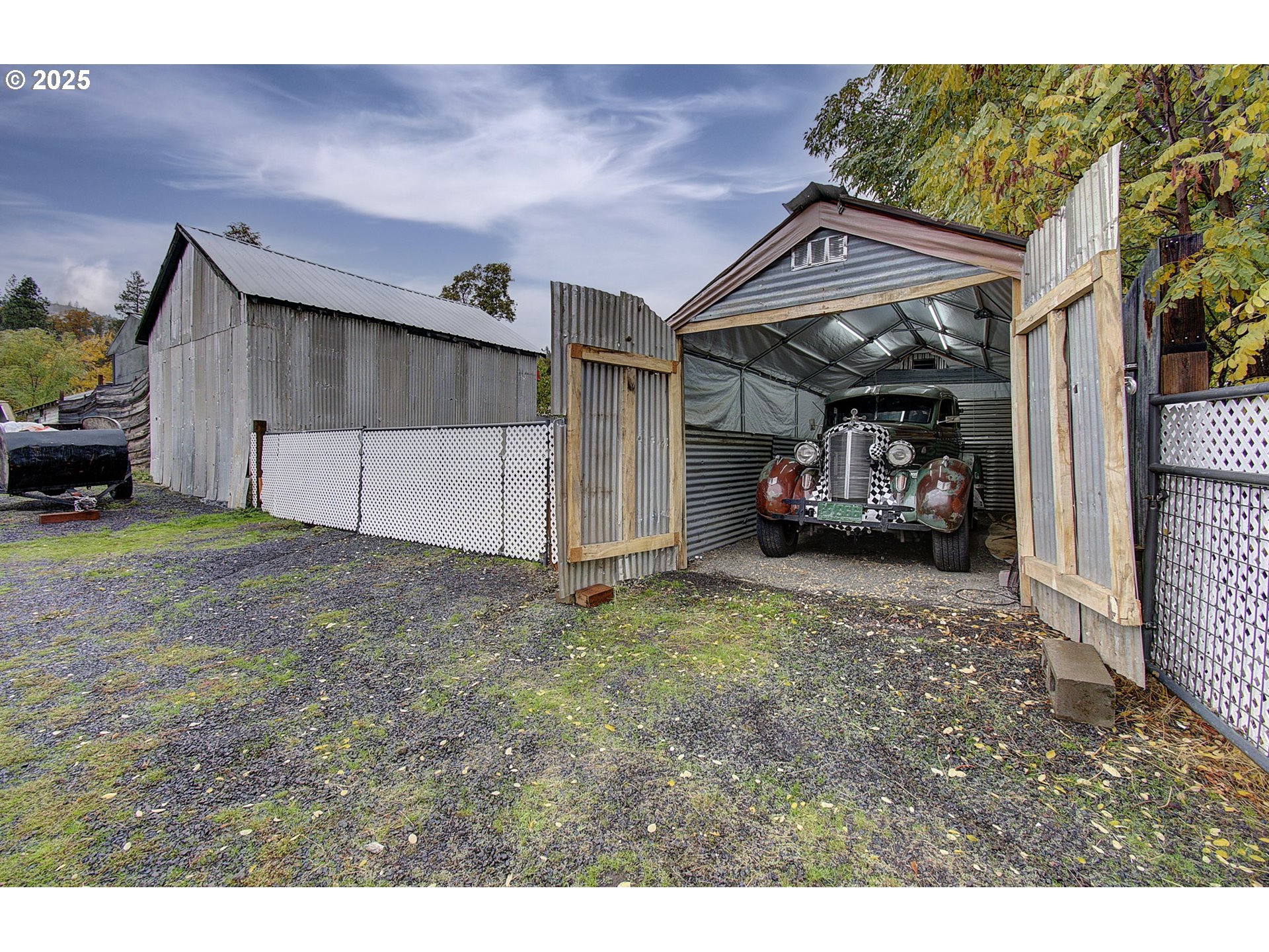 409 Main Street Klickitat, WA 98628 - Photo 24 of 35 a view of a car garage