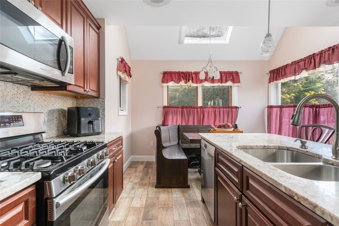 8 Circlewood Drive Coventry, RI 02816 - Photo 16 of 50