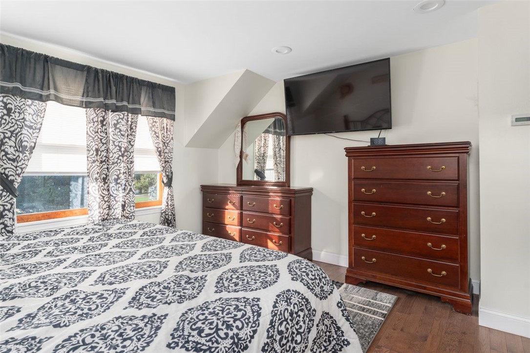 8 Circlewood Drive Coventry, RI 02816 - Photo 26 of 50 Main Bedroom