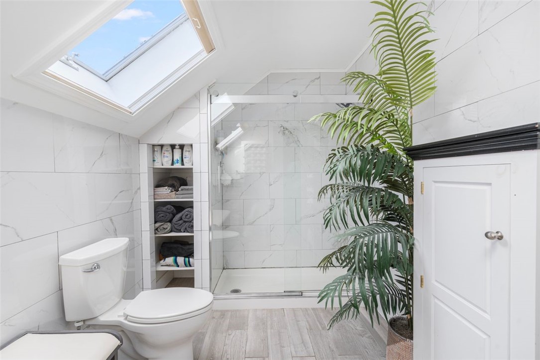 8 Circlewood Drive Coventry, RI 02816 - Photo 28 of 50 Main Bath Upper LeveL