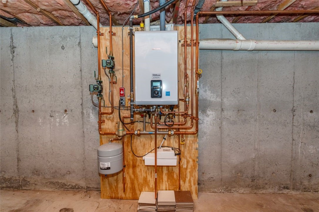 8 Circlewood Drive Coventry, RI 02816 - Photo 40 of 50 New