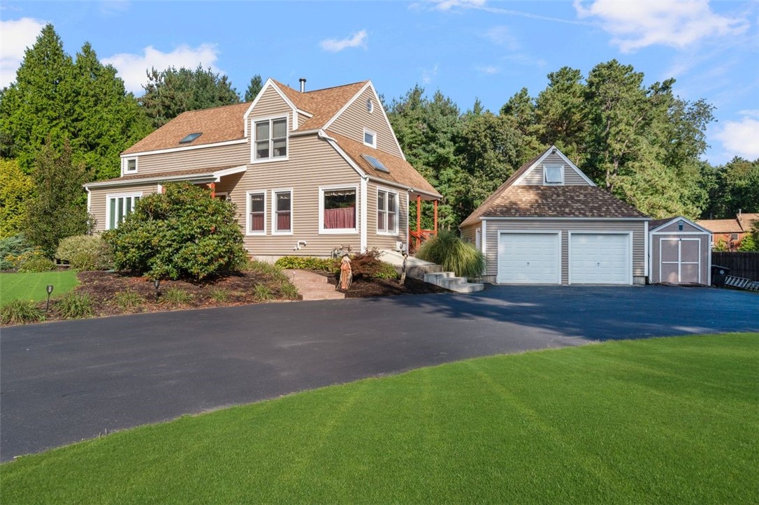 8 Circlewood Drive Coventry, RI 02816 - Photo 5 of 50