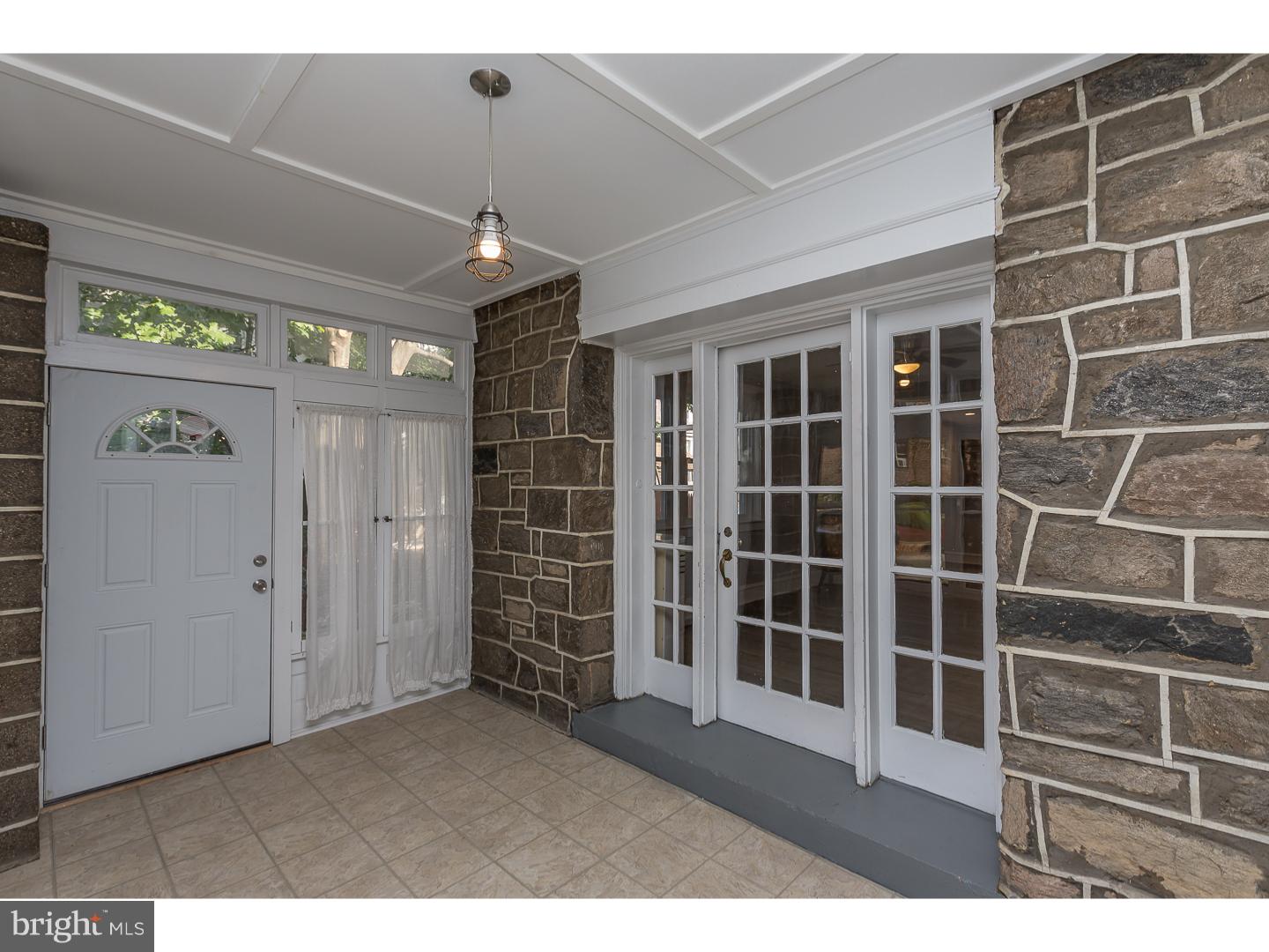 141 Barrington Road Upper Darby, PA 19082 - Photo 3 of 23