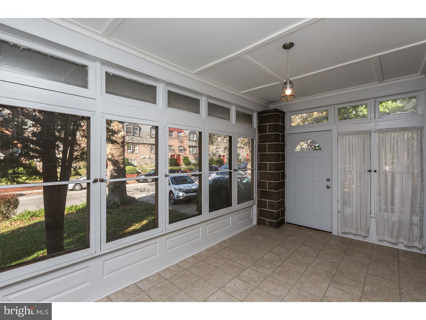 141 Barrington Road Upper Darby, PA 19082 - Photo 4 of 23