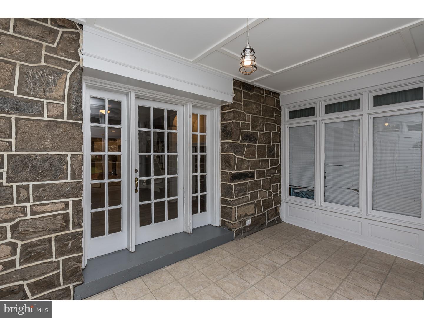 141 Barrington Road Upper Darby, PA 19082 - Photo 5 of 23