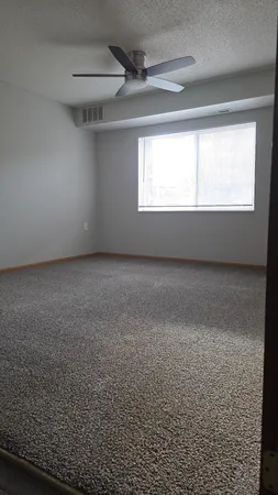 $184,900 | 1321 Lake Drive West, Unit 111, Chanhassen, MN 55317