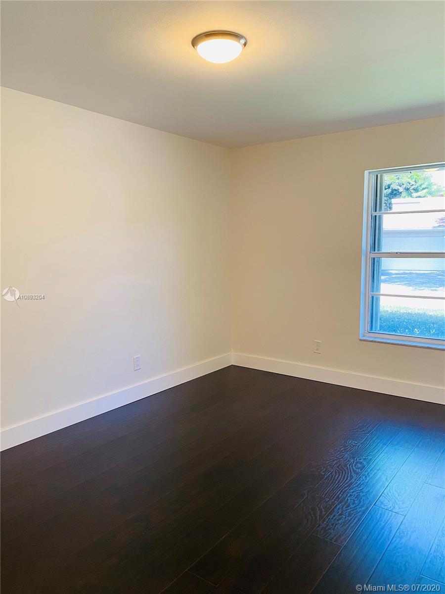 129 Laurel Road Hollywood, FL 33021 - Photo 11 of 16 Gallery Image 11