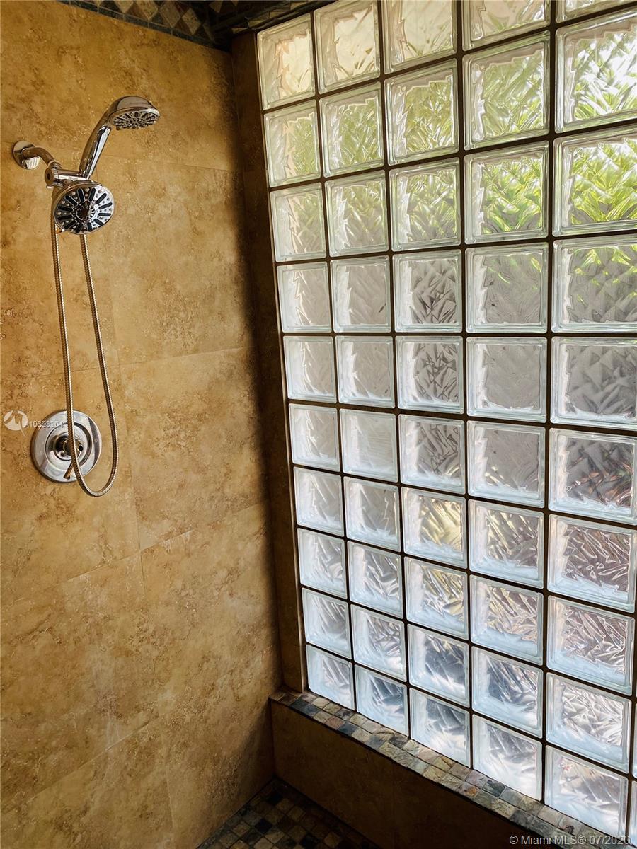 129 Laurel Road Hollywood, FL 33021 - Photo 14 of 16 Gallery Image 14