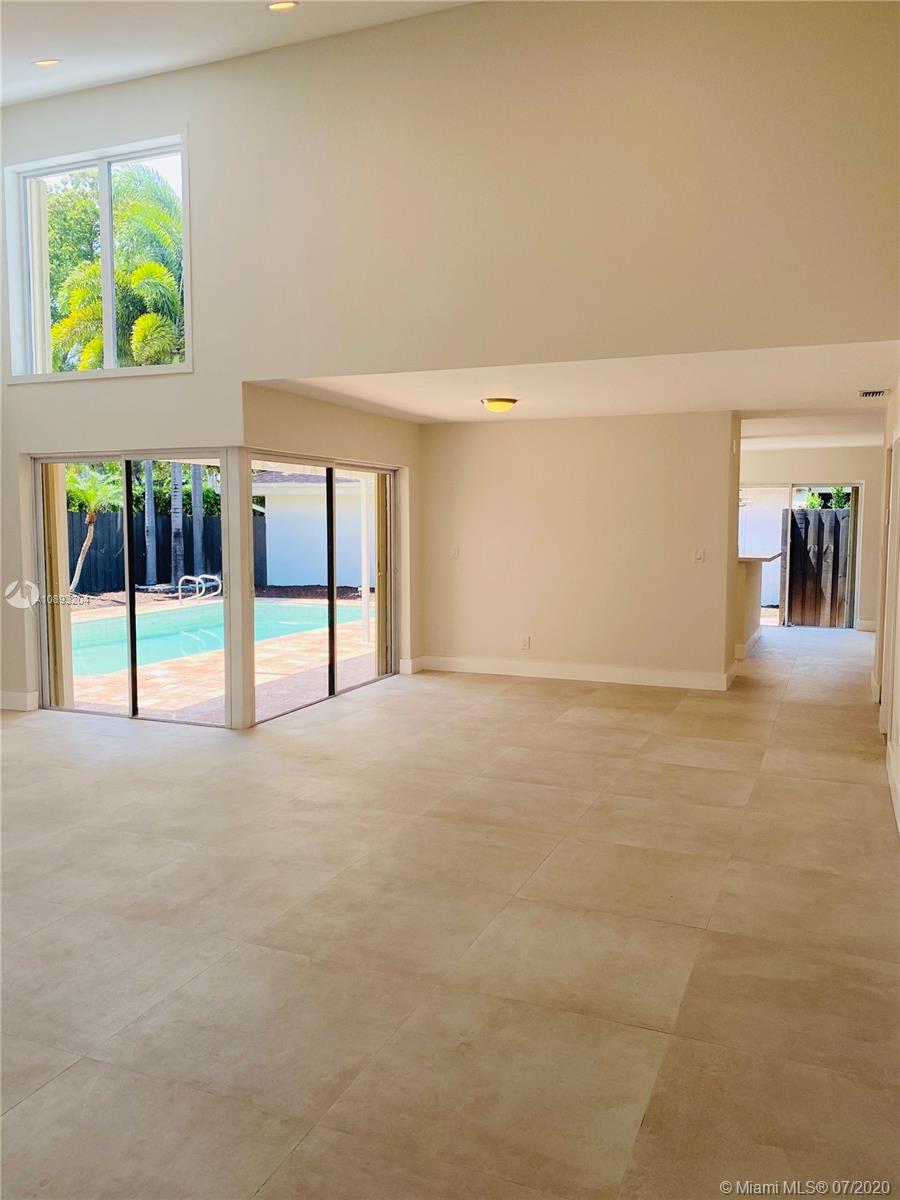 129 Laurel Road Hollywood, FL 33021 - Photo 4 of 16 Gallery Image 4