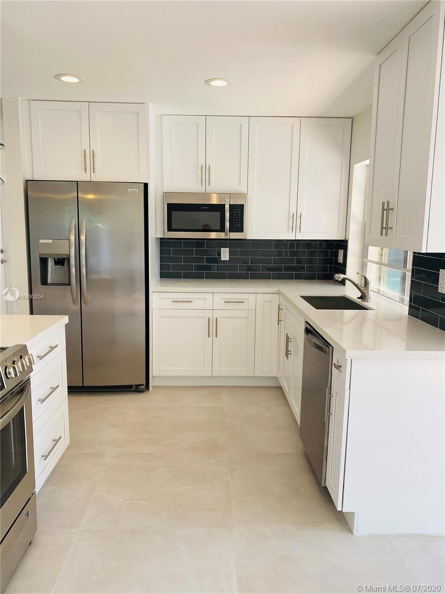 129 Laurel Road Hollywood, FL 33021 - Photo 7 of 16 Gallery Image 7