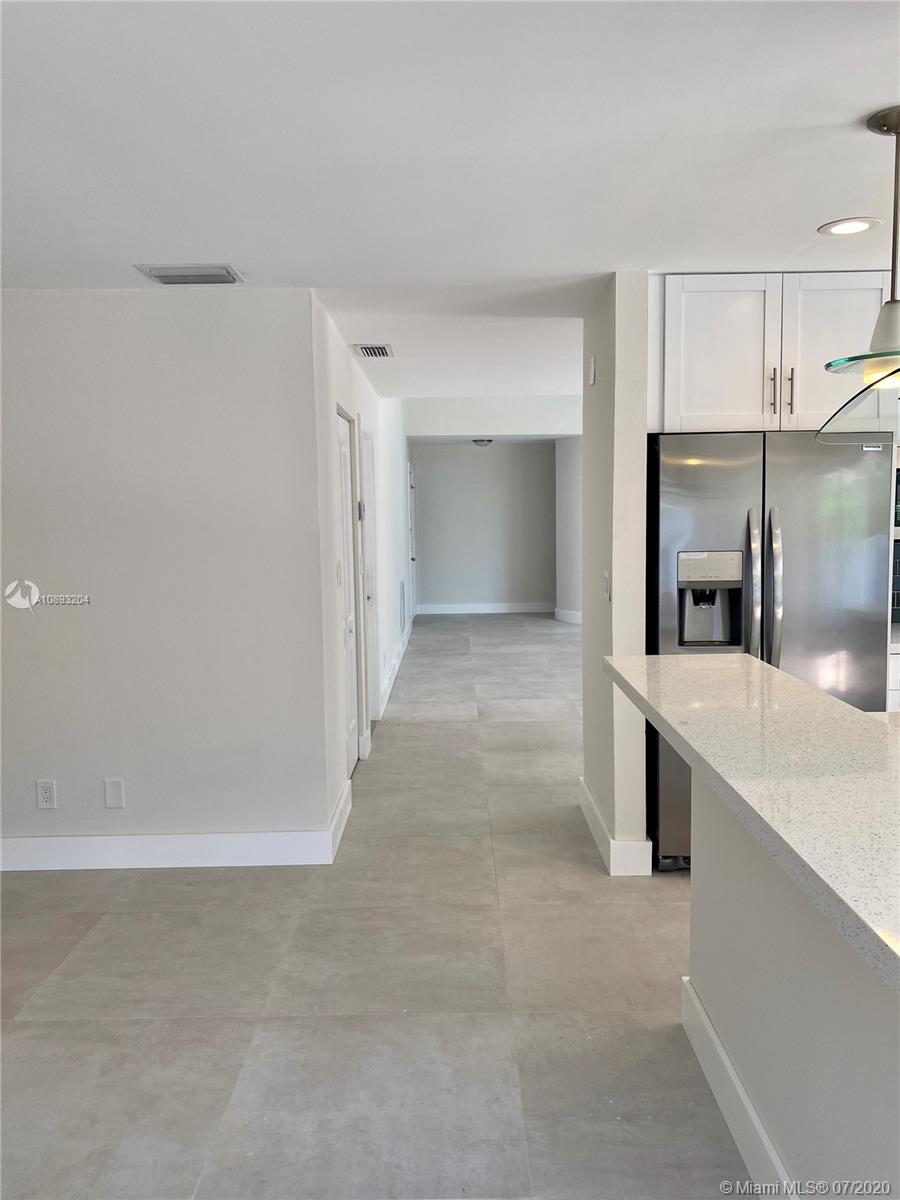 129 Laurel Road Hollywood, FL 33021 - Photo 8 of 16 Gallery Image 8