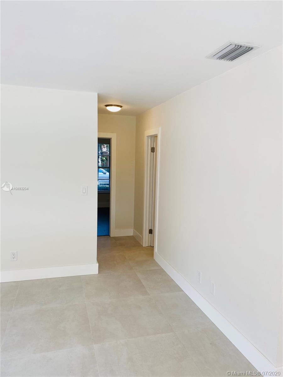 129 Laurel Road Hollywood, FL 33021 - Photo 9 of 16 Gallery Image 9