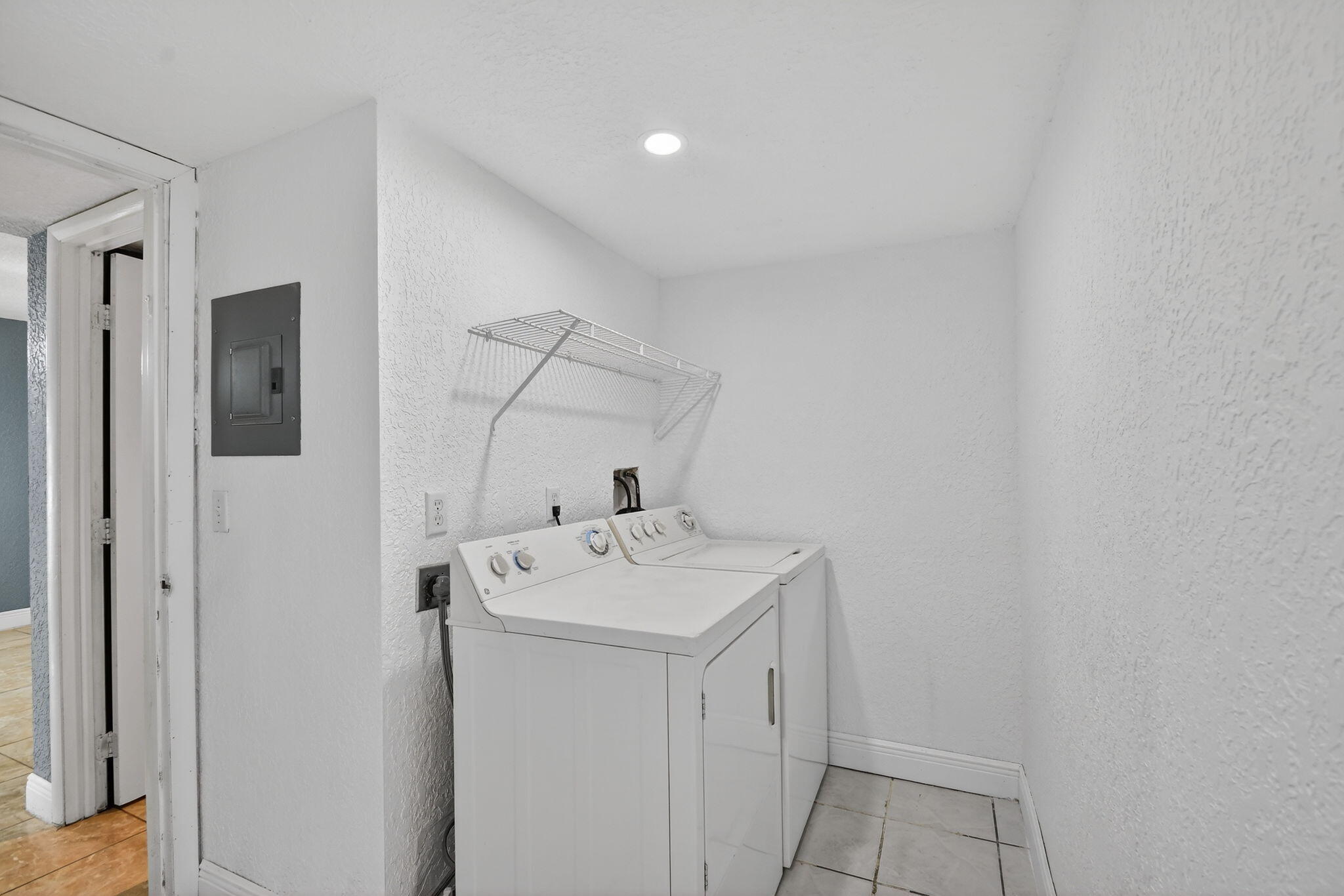 320 Woodland Road Palm Springs, FL 33461 - Photo 22 of 49 23-web-or-mls-DSC_4862