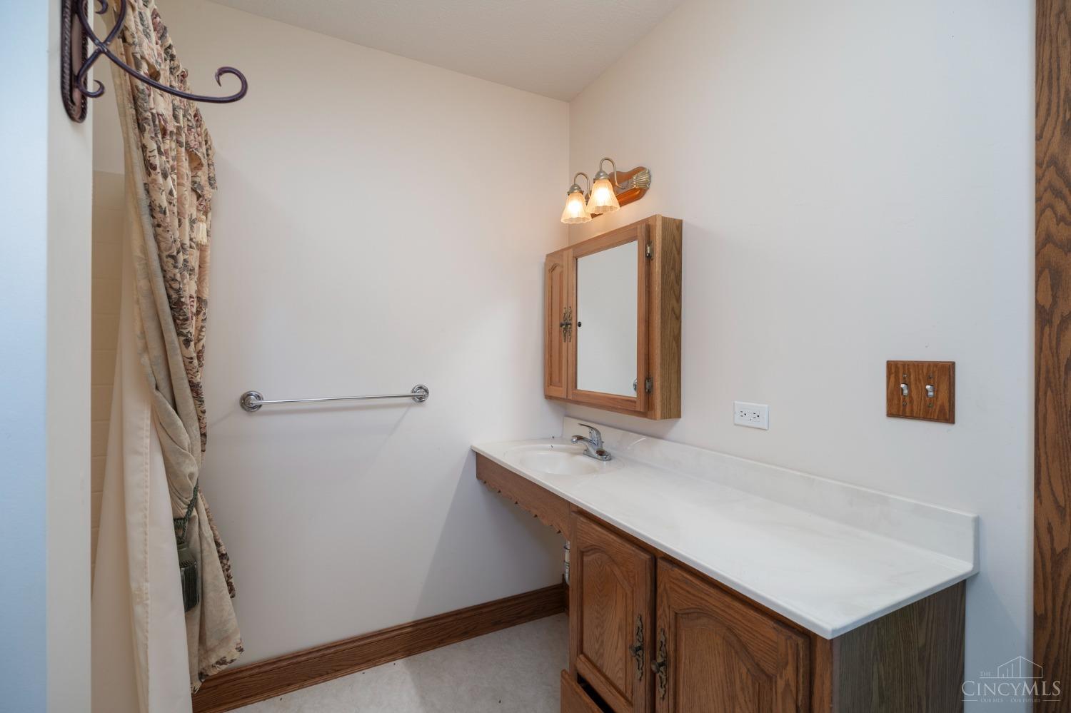 5351 Main Road Hillsboro, OH 45133 - Photo 19 of 31 Gallery Image 19