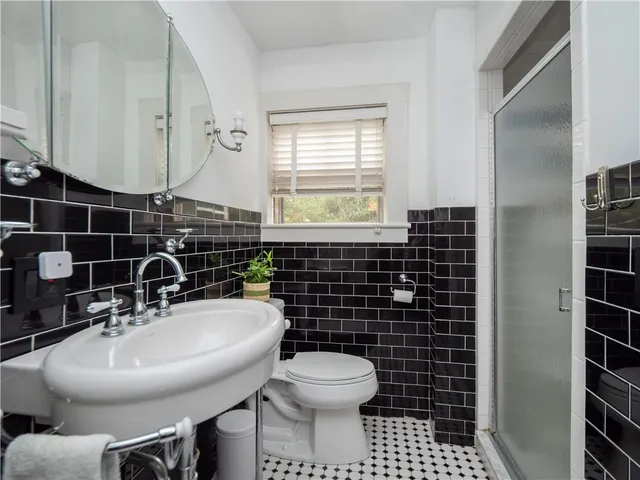 $1,800,000 | 1 Pell Street, Newport, RI 02840