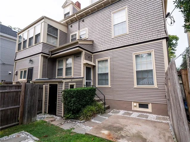 $1,800,000 | 1 Pell Street, Newport, RI 02840