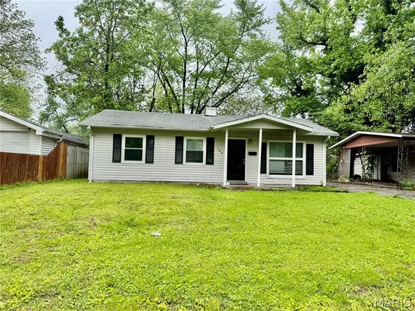 $1,350 | 124 St James Lane, Cahokia, IL 62206
