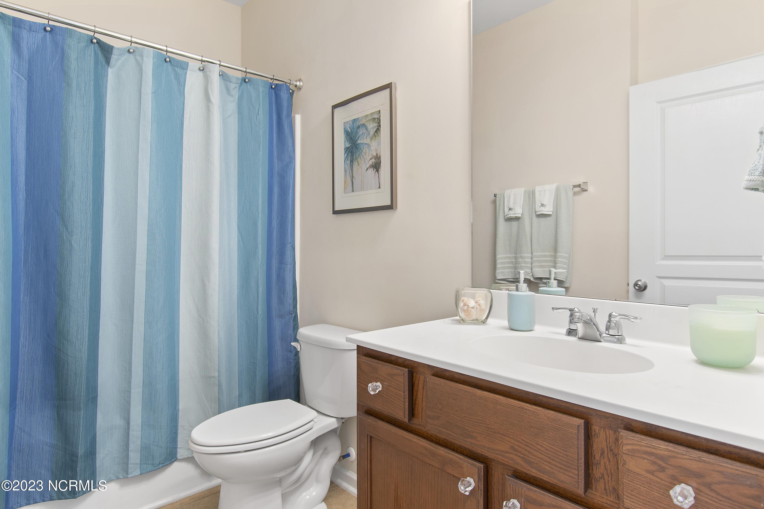 5202 Windlass Road Southport, NC 28461 - Photo 24 of 58 2nd Full Bath/Guest Bath