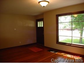 2001 East Buchanan Street Springfield, IL 62703 - Photo 3 of 7