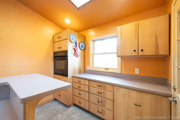 $245,000 | 625 West Clinton Street, Hastings, MI 49058