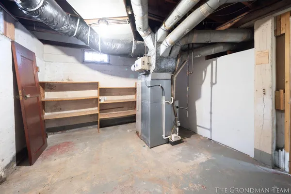 $245,000 | 625 West Clinton Street, Hastings, MI 49058