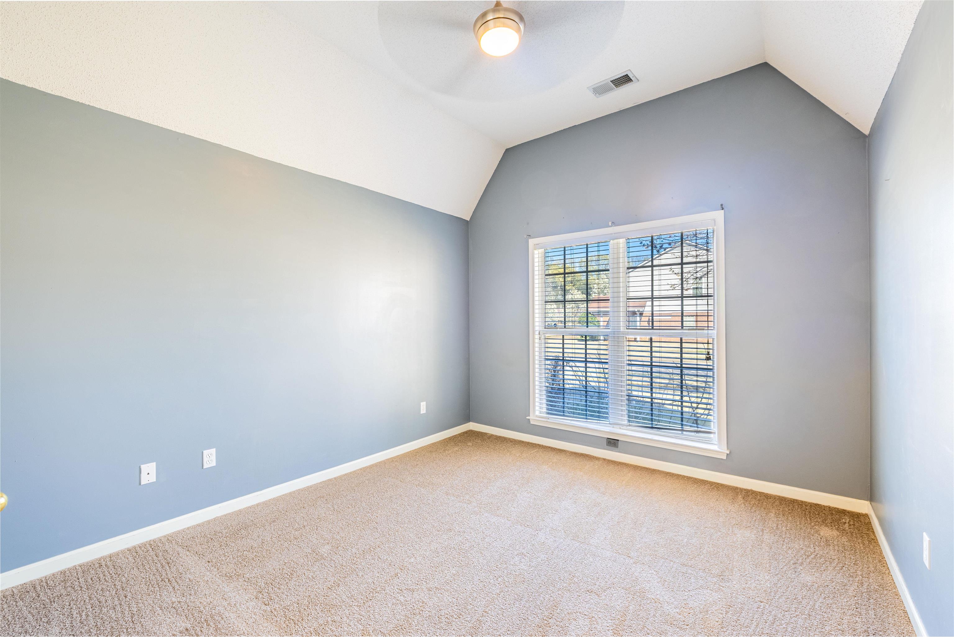 5991 Marley Street Arlington, TN 38002 - Photo 19 of 30 an empty room with windows