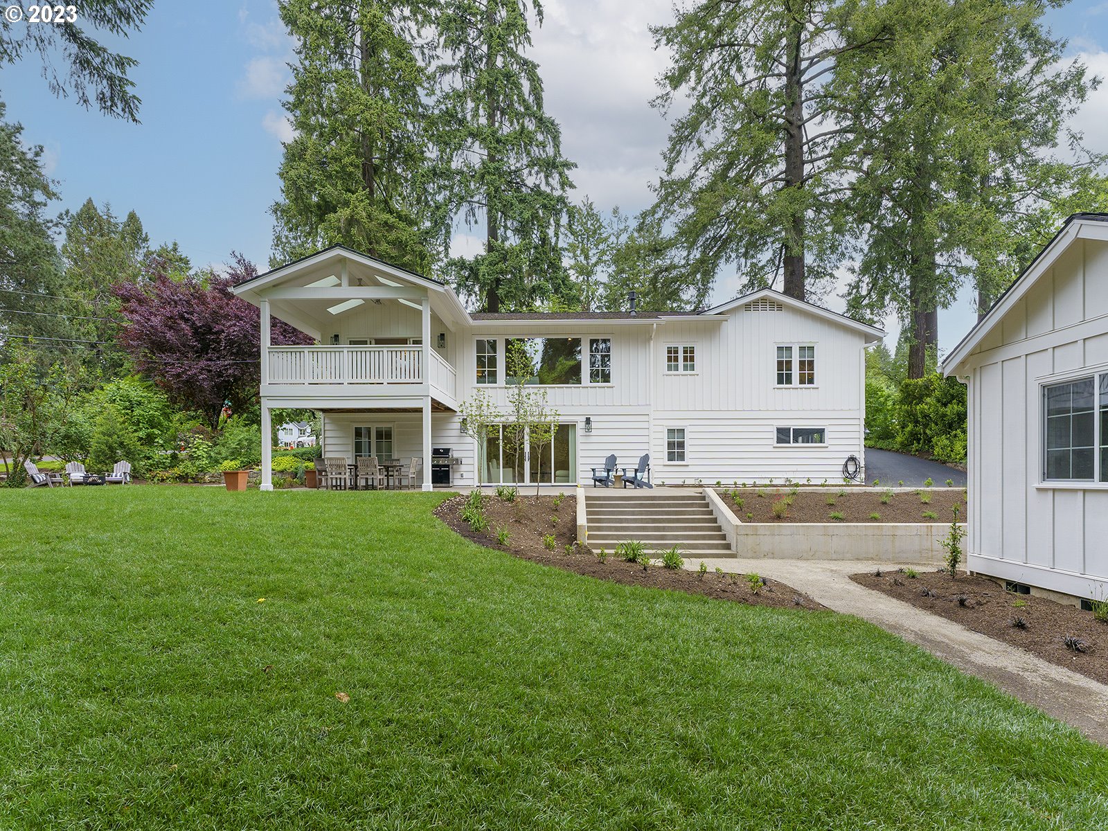 1192 Andrews Road Lake Oswego, OR 97034 - Photo 32 of 46 Gallery Image 32