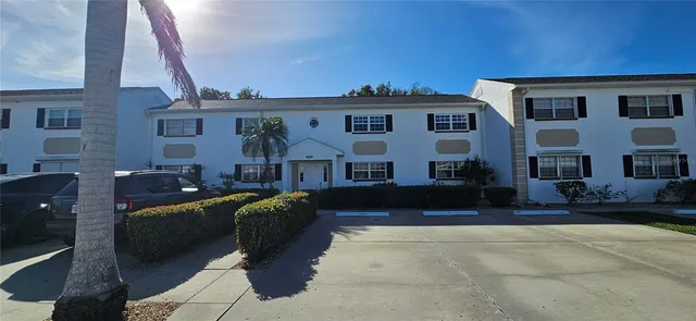 $1,200 | 1506 Edgewater Circle, Unit 2, Fort Myers, FL 33919