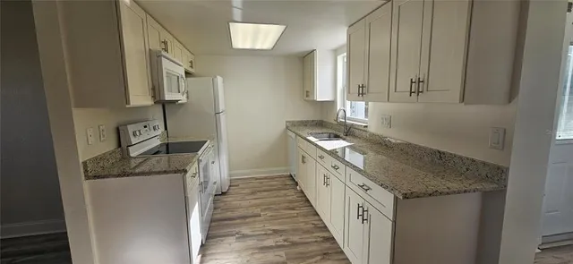 $1,200 | 1506 Edgewater Circle, Unit 2, Fort Myers, FL 33919