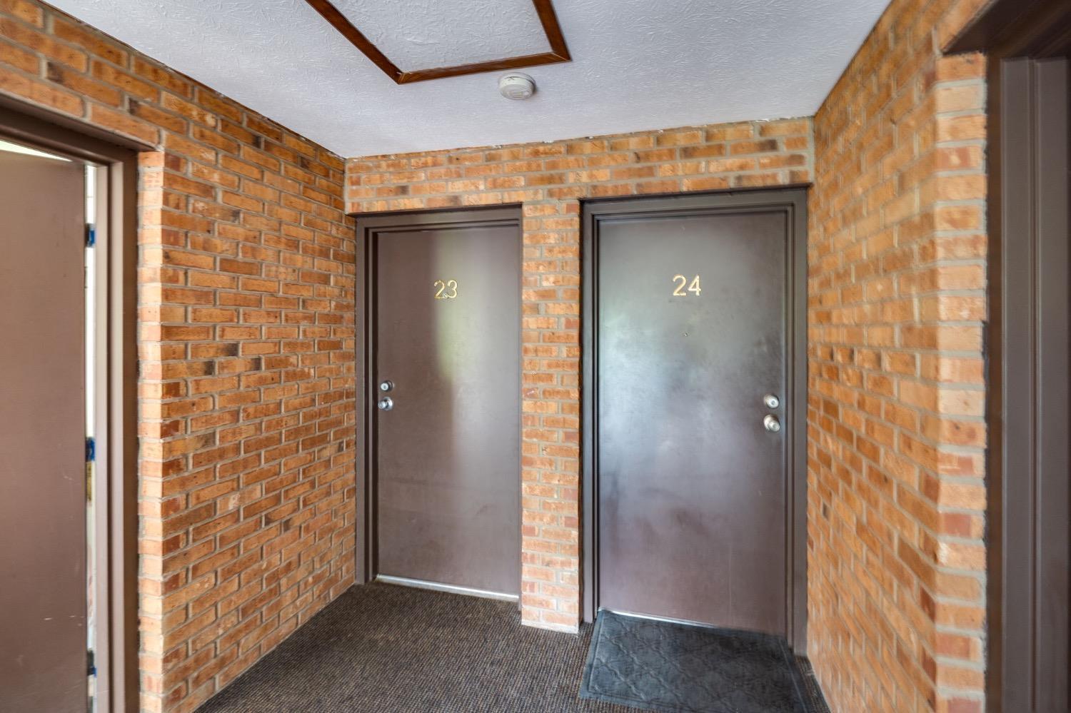 522 Riddle Road, Unit 23 Cincinnati, OH 45220 - Photo 6 of 25 Gallery Image 6