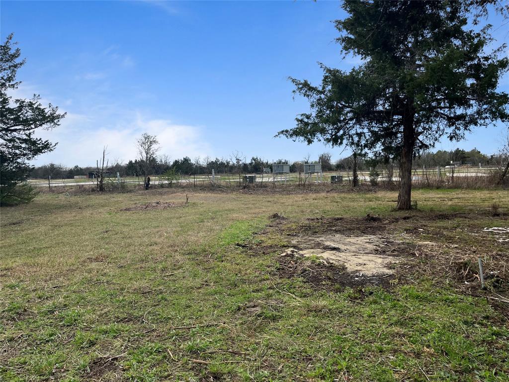 193 Gun Club Road Denison, TX 75021 - Photo 9 of 20