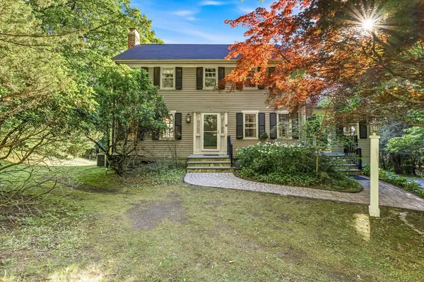 $995,000 | 21 East Goulding Street, Sherborn, MA 01770