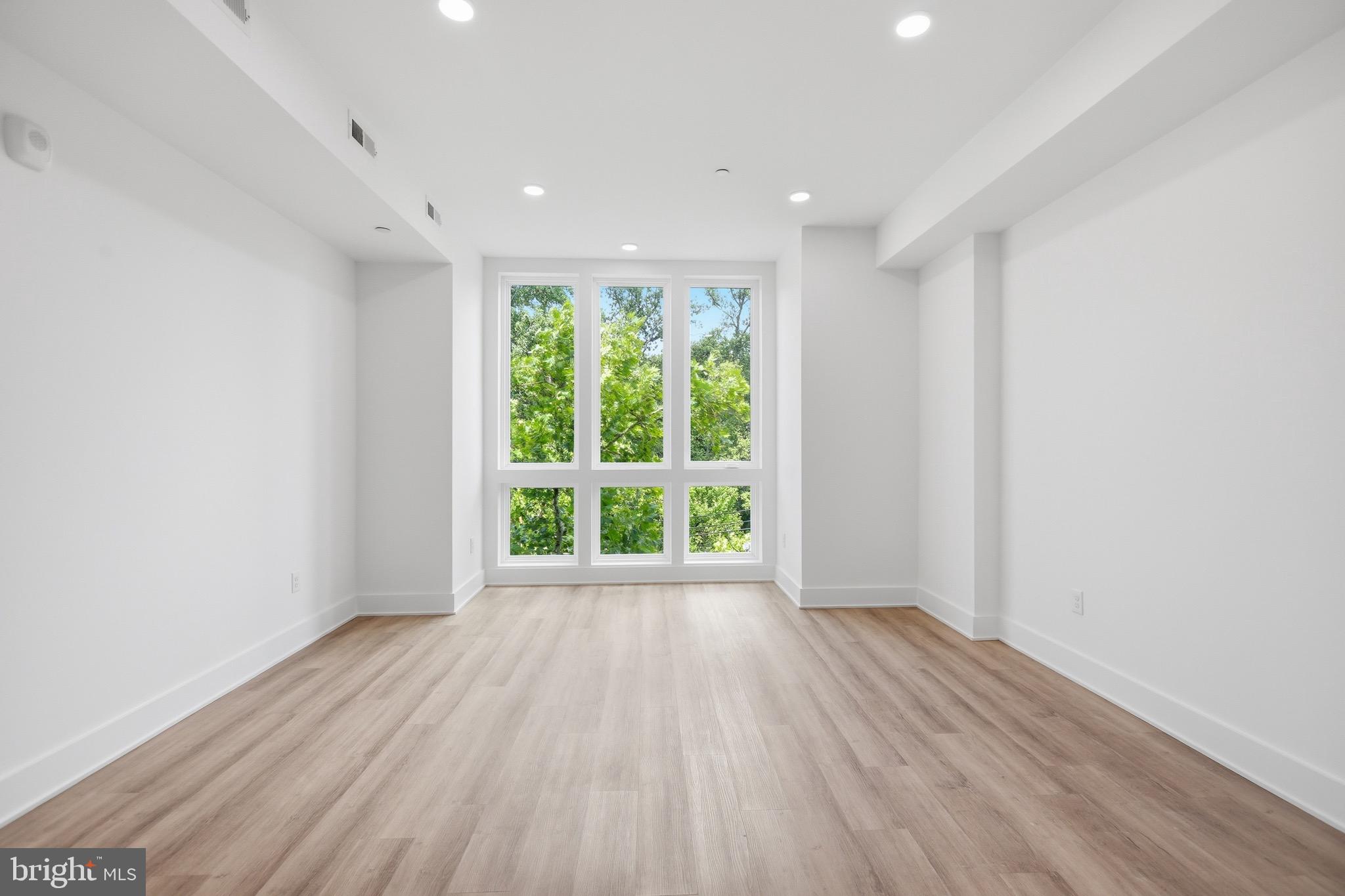 2105 M Street Northeast, Unit PH1 Washington, DC 20002 - Photo 11 of 33 Gallery Image 11