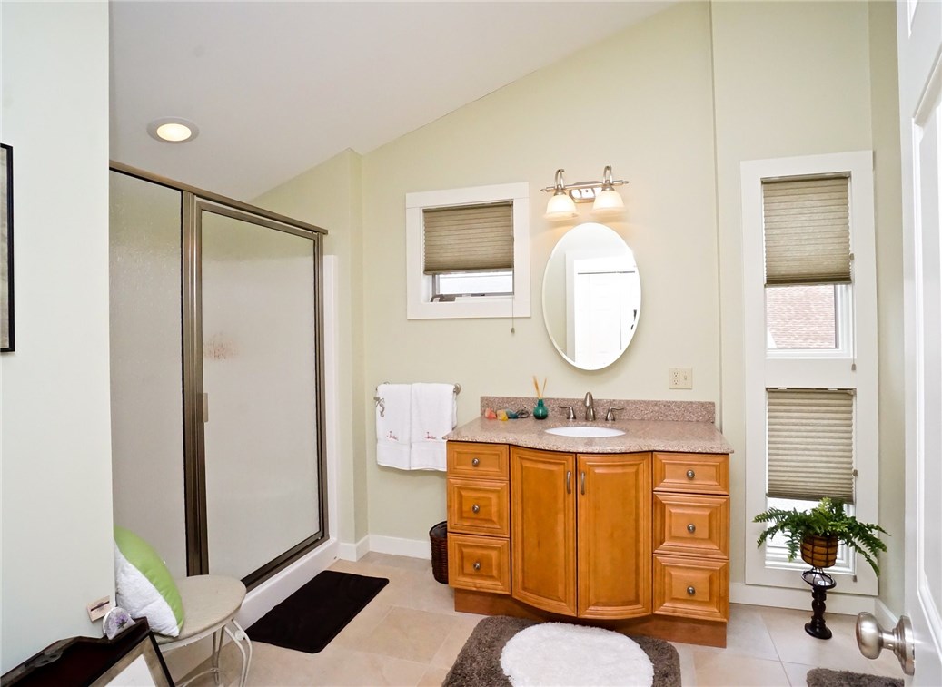 7 Ship Street Jamestown, RI 02835 - Photo 14 of 27 Owner en Suite has step in shower, and lots of closet space!
