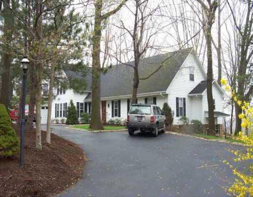 4 Longfellow Road Fox Chapel, PA 15215 - Photo 1 of 1 Gallery Image 1
