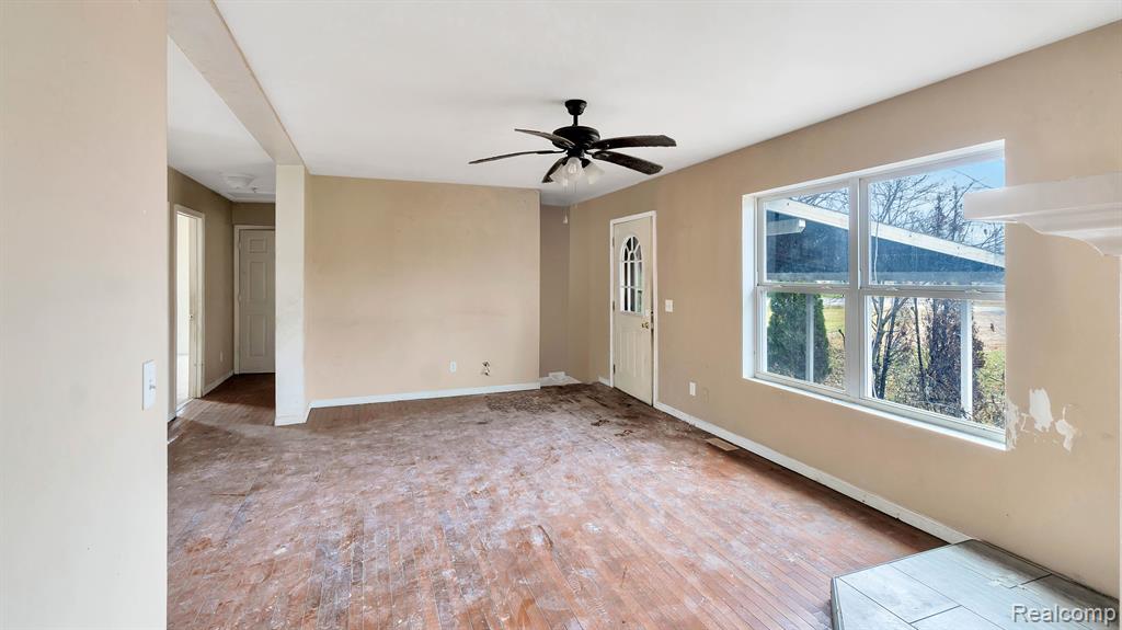 13721 Sumpter Road Carleton, MI 48117 - Photo 6 of 30